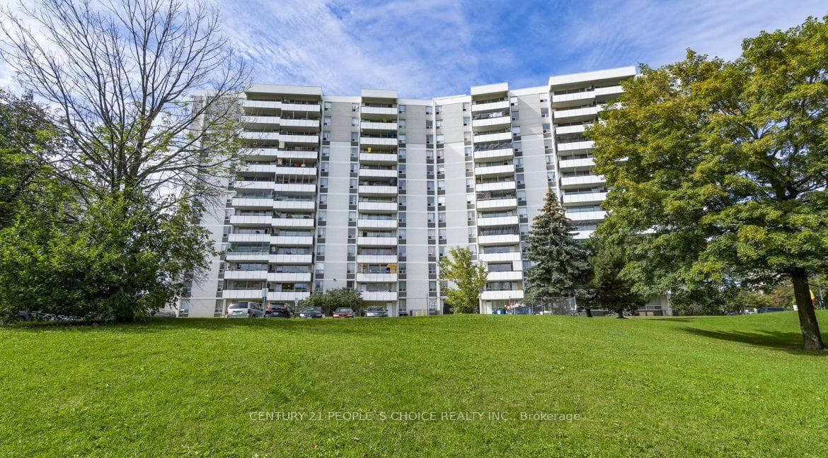 6161 Bathurst Street Unit 303, Thornhill / Willowdale, ON M2R 1Z5 - Photo 1