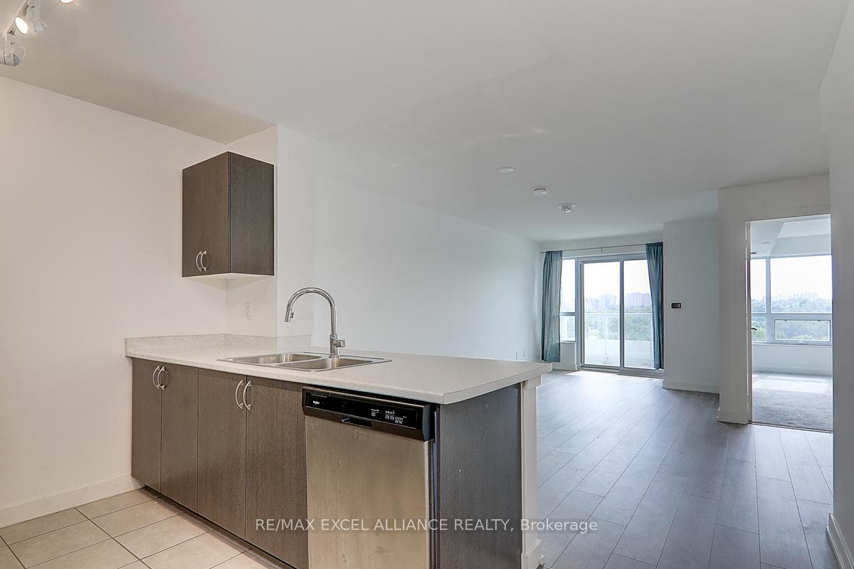 10 Wilby Crescent Unit 409, Toronto W04