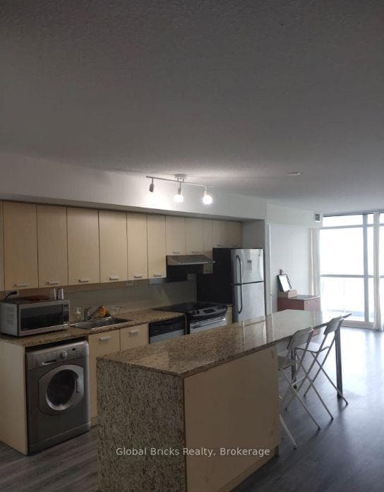 29 Singer Court Unit 911, Hillcrest Village / Bayview Village, ON M2K 0B3 - Photo 1