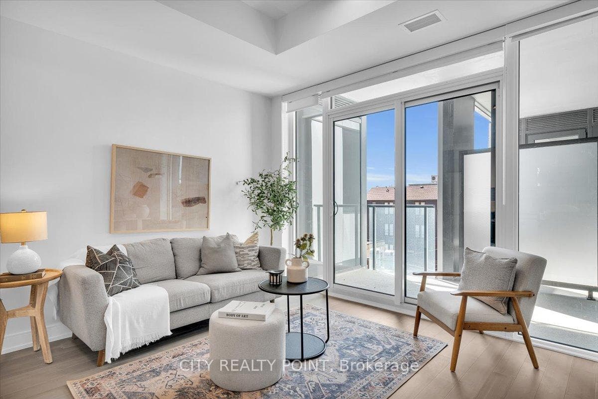 664 Spadina Avenue Unit 216, Toronto C01