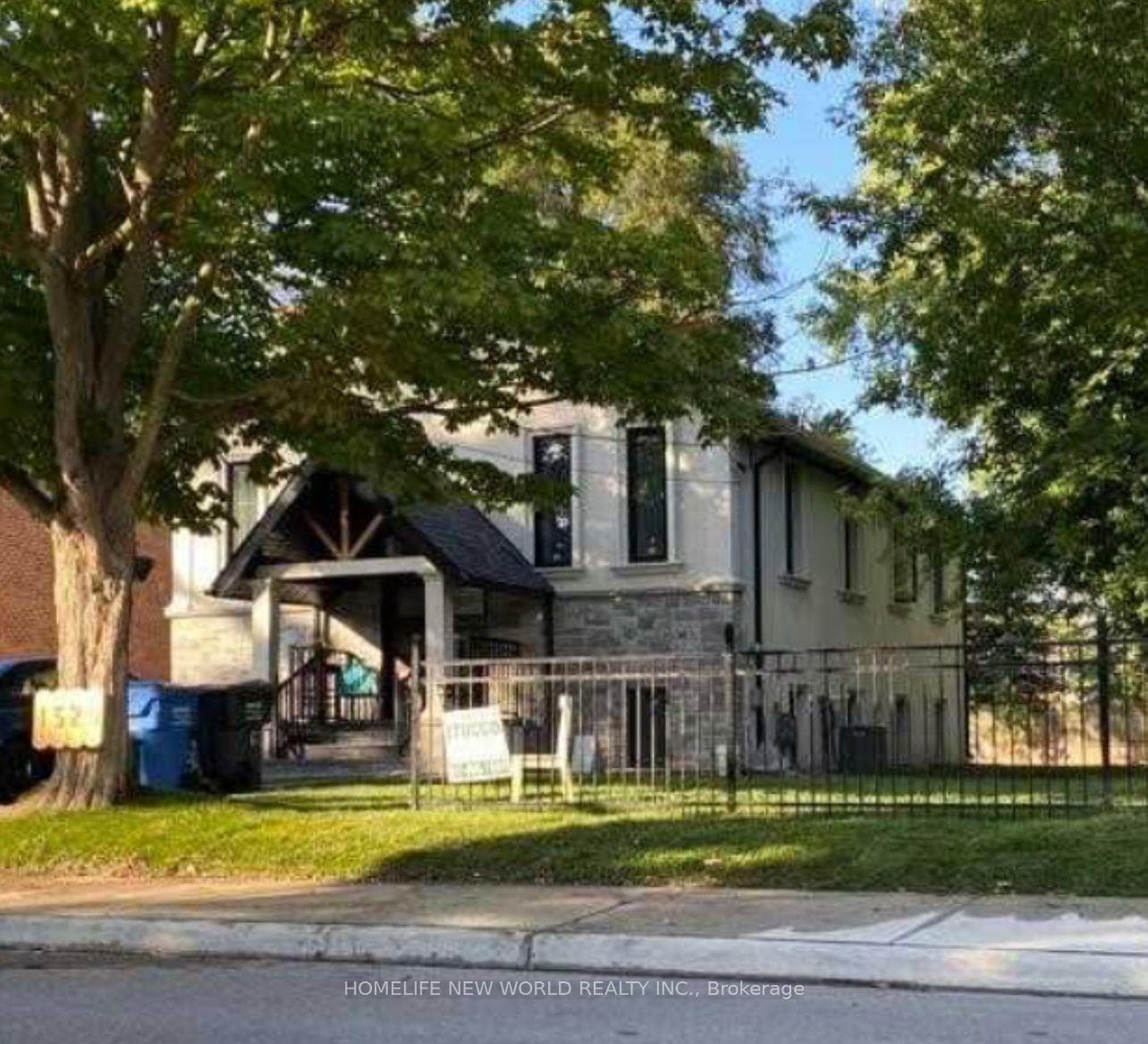 1525 Kenmuir Avenue Unit 7, Mississauga, ON L5G 4B6 - Photo 1