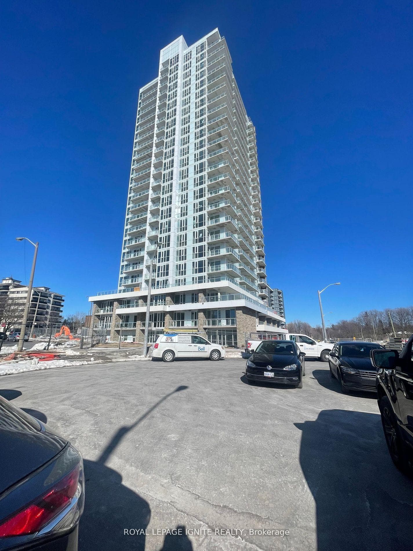 10 Deerlick Crescent Unit 913, Don Mills / Parkwoods / Victoria Village, ON M3A 0A7 - Photo 1