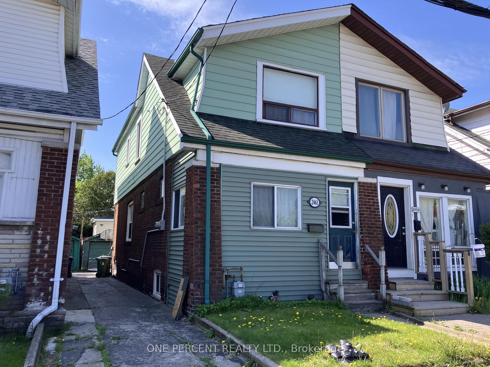 2461 Gerrard Street, The Beaches / Upper Beaches, ON M4E 2G3 - Photo 1