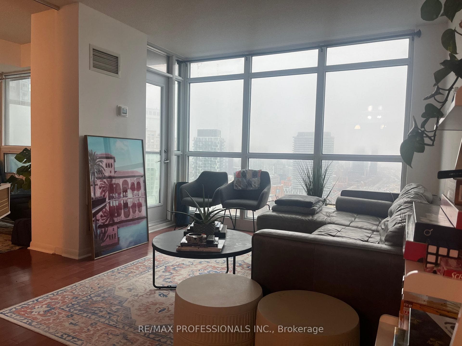 18 Yonge Street Unit 2806, Downtown Toronto / Waterfront, ON M5E 1Z8 - Photo 1