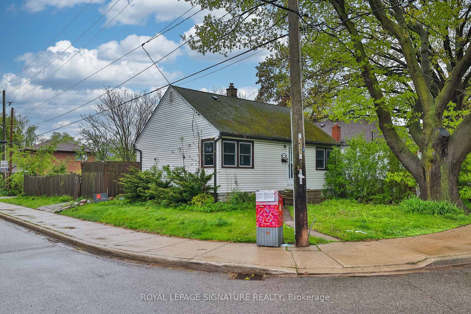 178 Angelene Street, Mississauga, ON L5G 1X2 - Photo 1