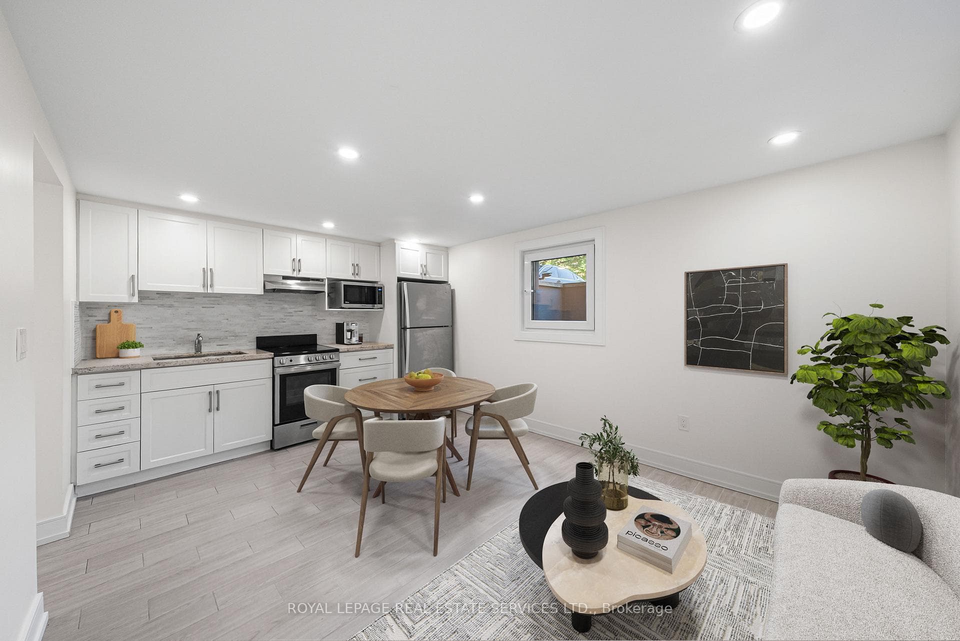 Kitchen & Living