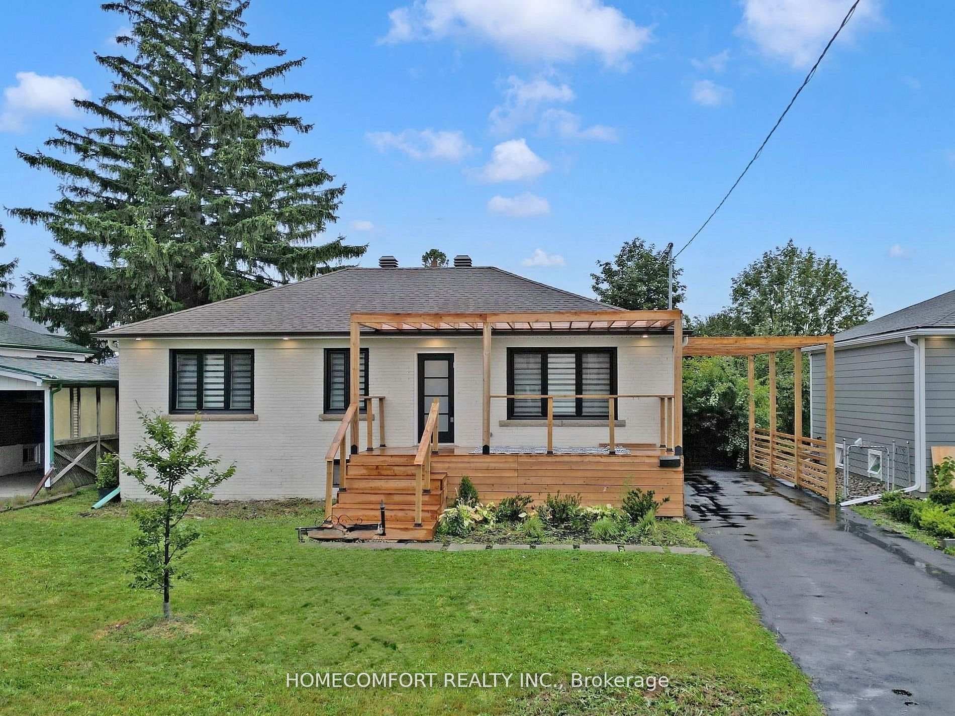 270 Brighton Avenue, North York (Bathurst Manor / Clanton Park), ON M3H 4E9 - Photo 1