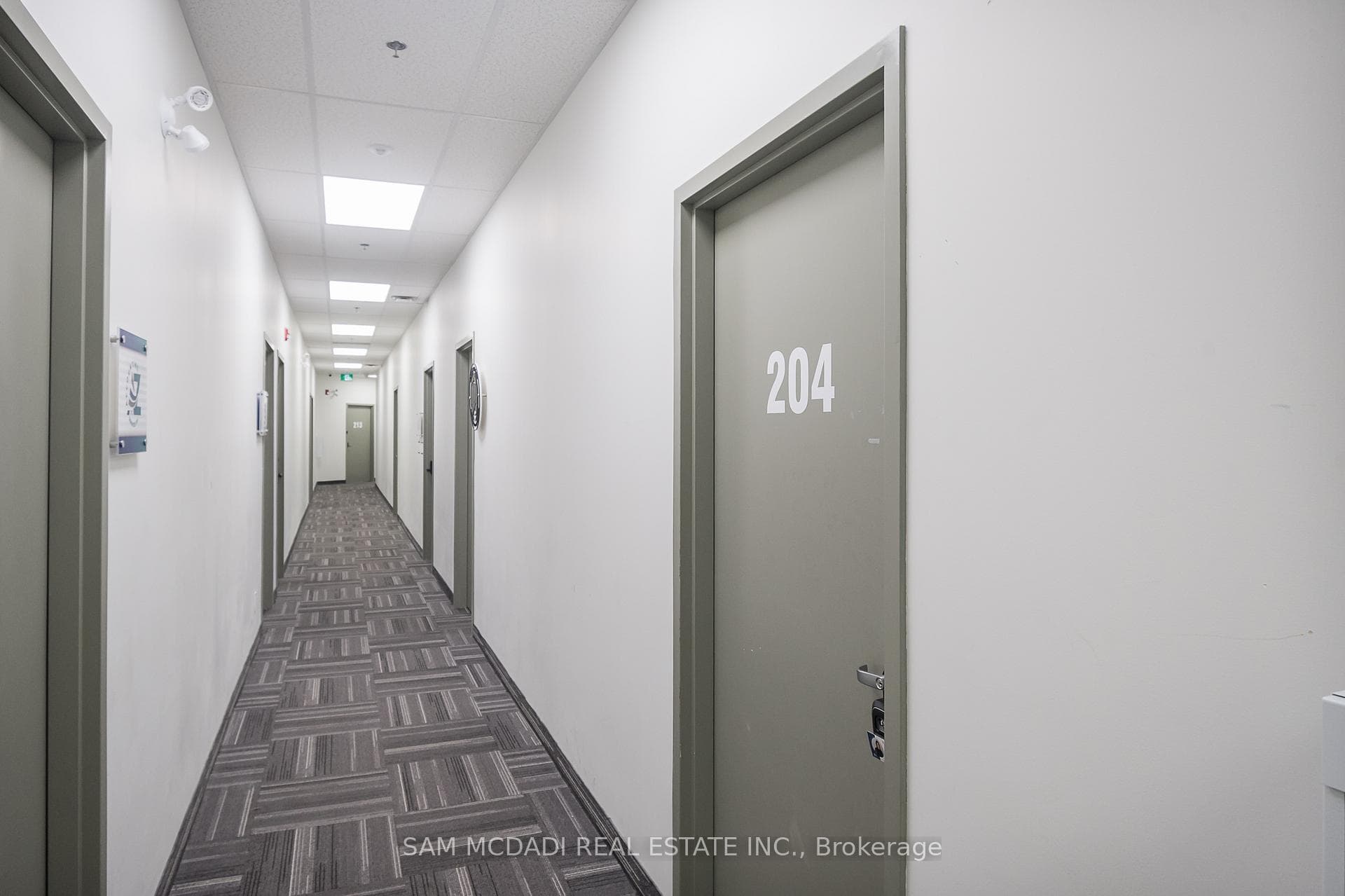 3465 Platinum Drive Unit 204, Mississauga, ON L5M 2S1 - Photo 1