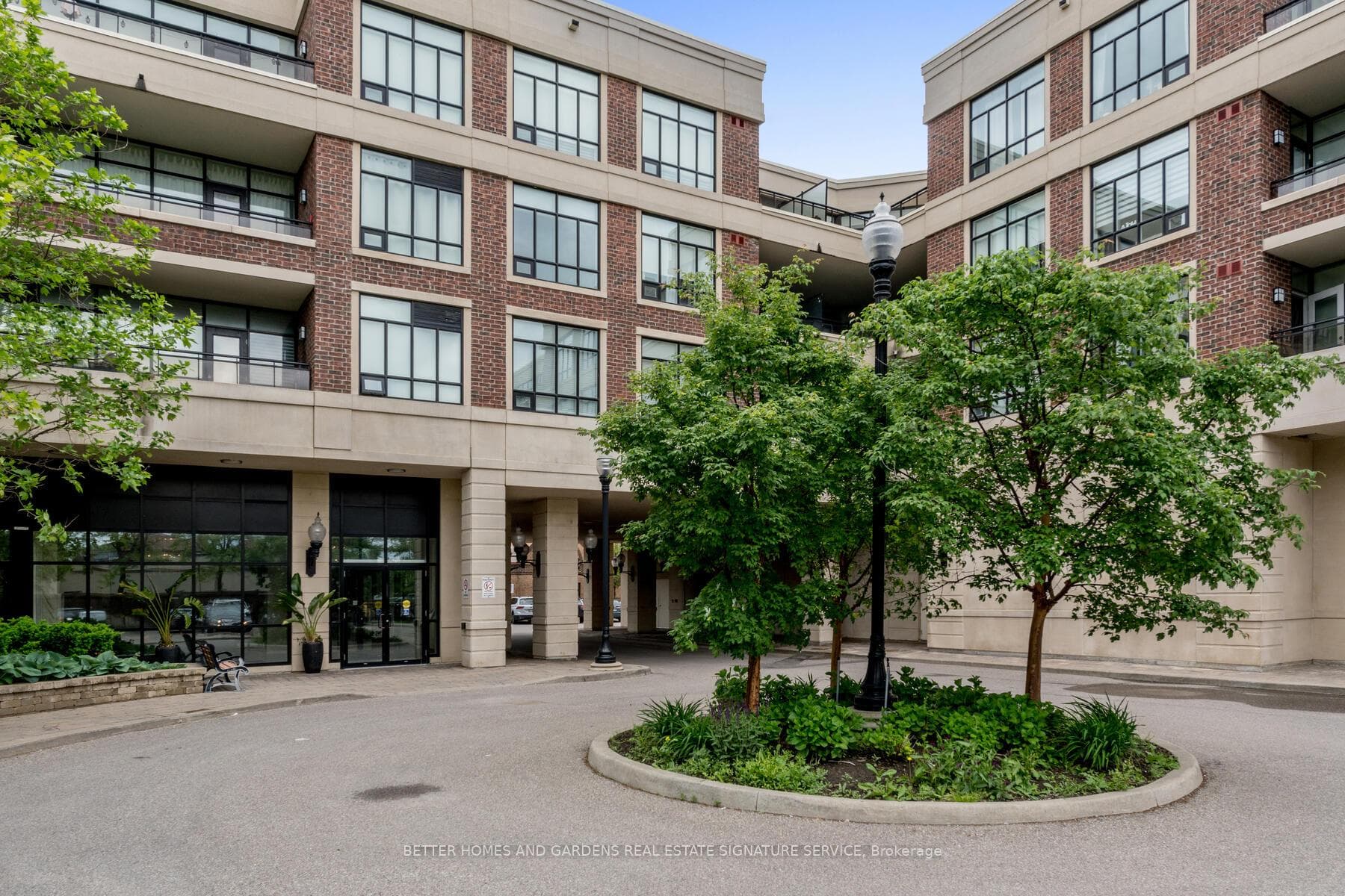 2396 Major Mackenzie Drive Unit 306, Vaughan