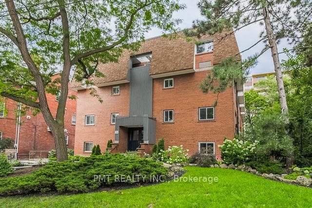 28 Admiral Road Unit Th3, Annex / Yorkville / Summerhill, ON M5R 2L5 - Photo 1