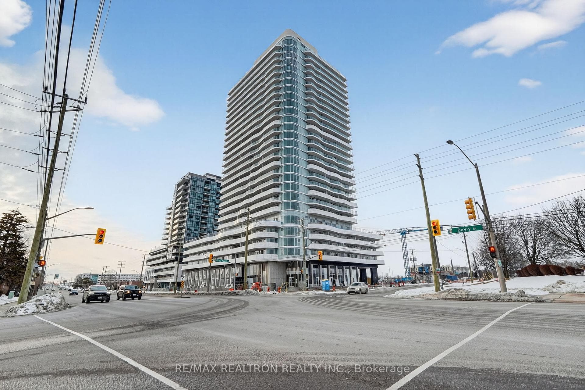 1010 Sandy Beach Road Unit 301, Pickering, ON L1W 3V9 - Photo 1