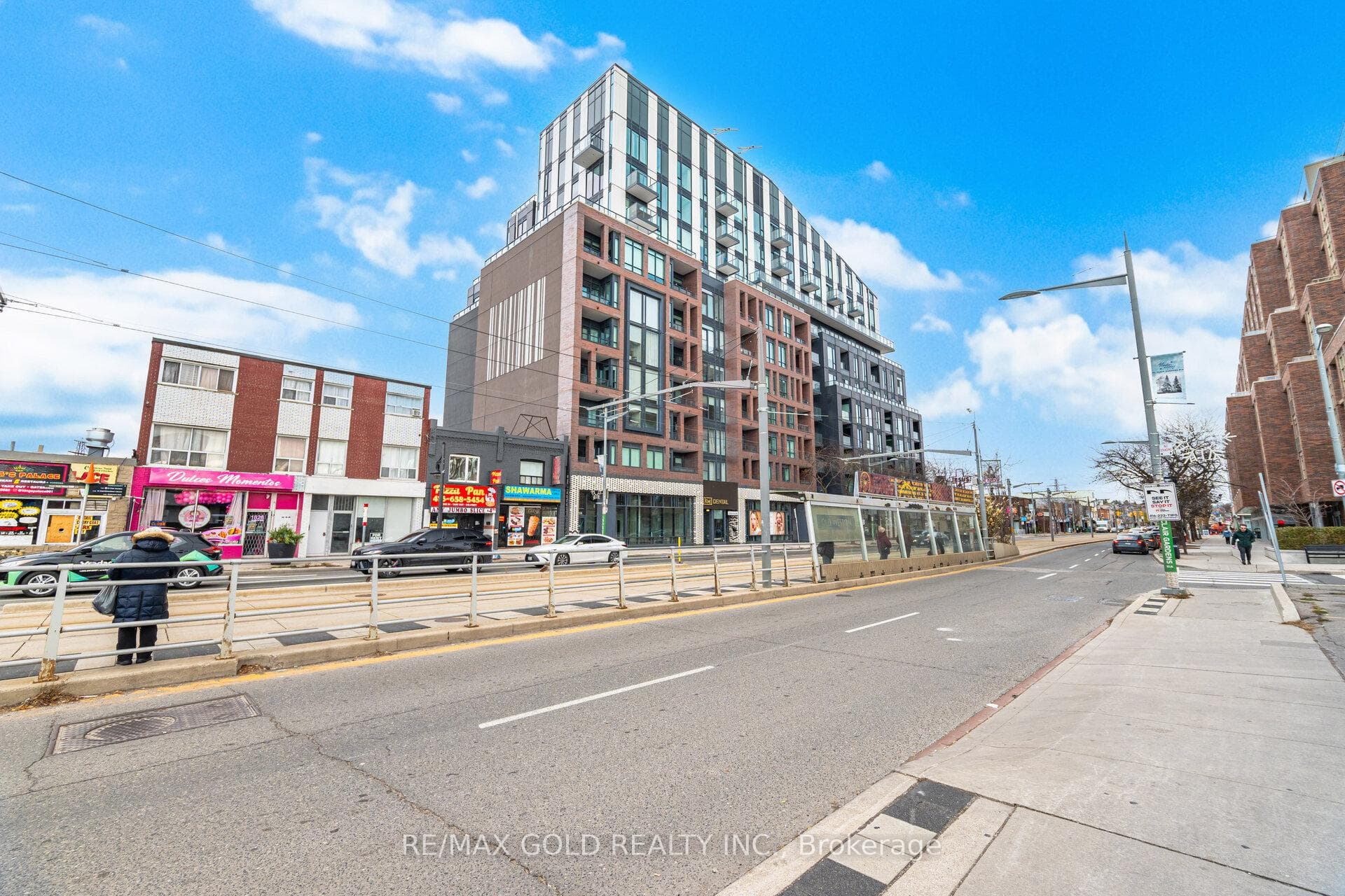 1808 St.Clair Avenue Unit 405, Keelesdale / Eglinton West, ON M6N 0C1 - Photo 1