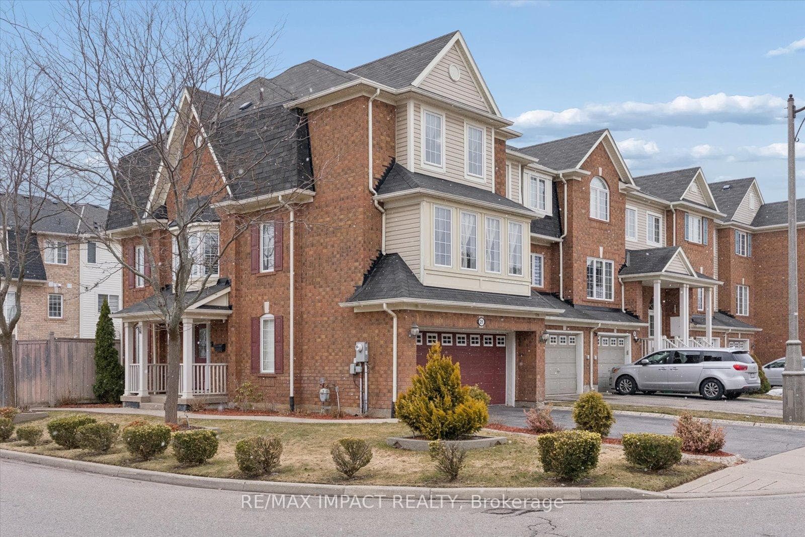 21 Decker Hollow Circle, Brampton