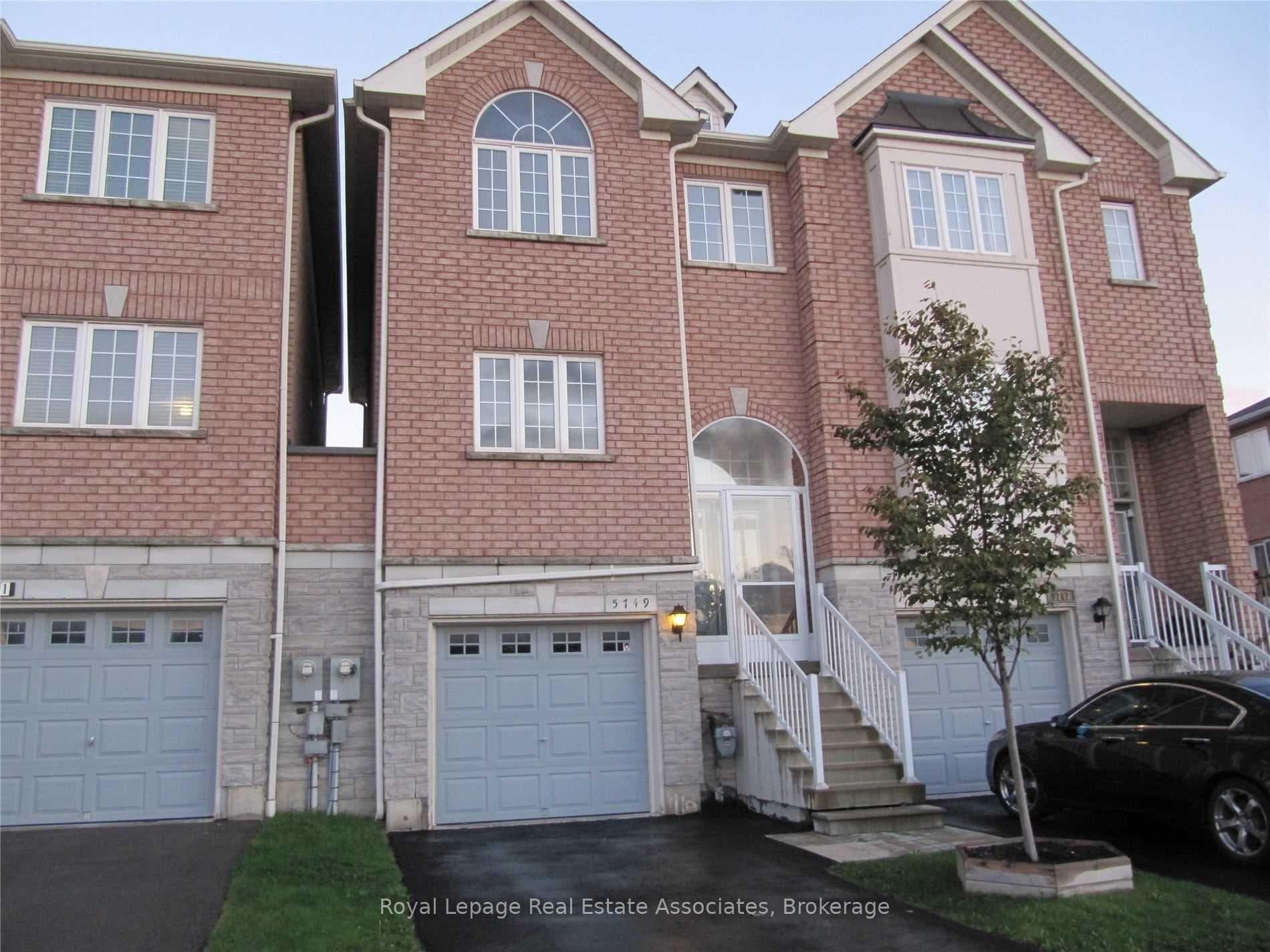 5749 Retreat Street, Mississauga, ON L5R 0B5 - Photo 1