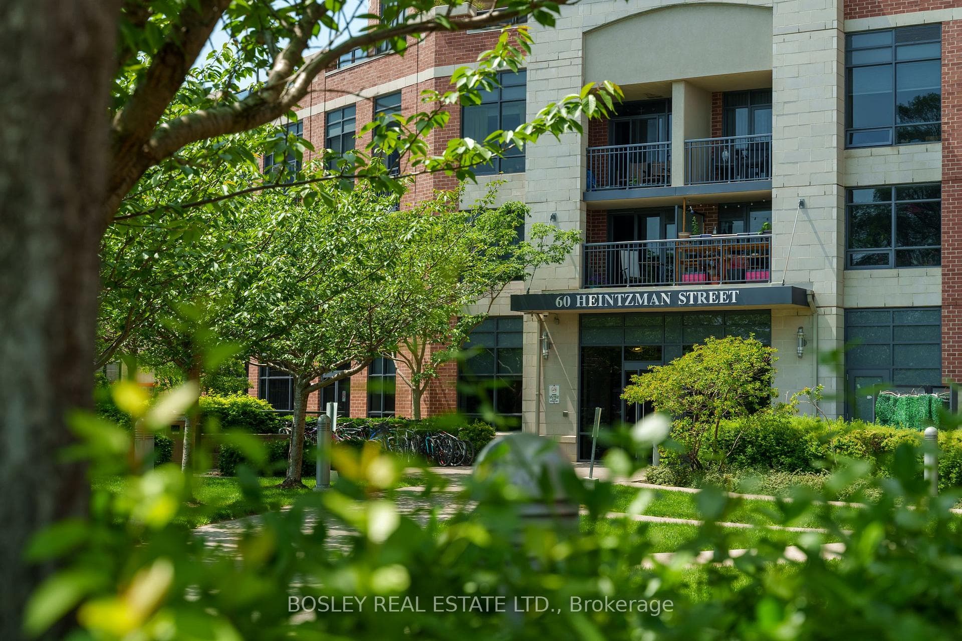 60 Heintzman Street Unit 1913, Toronto W02