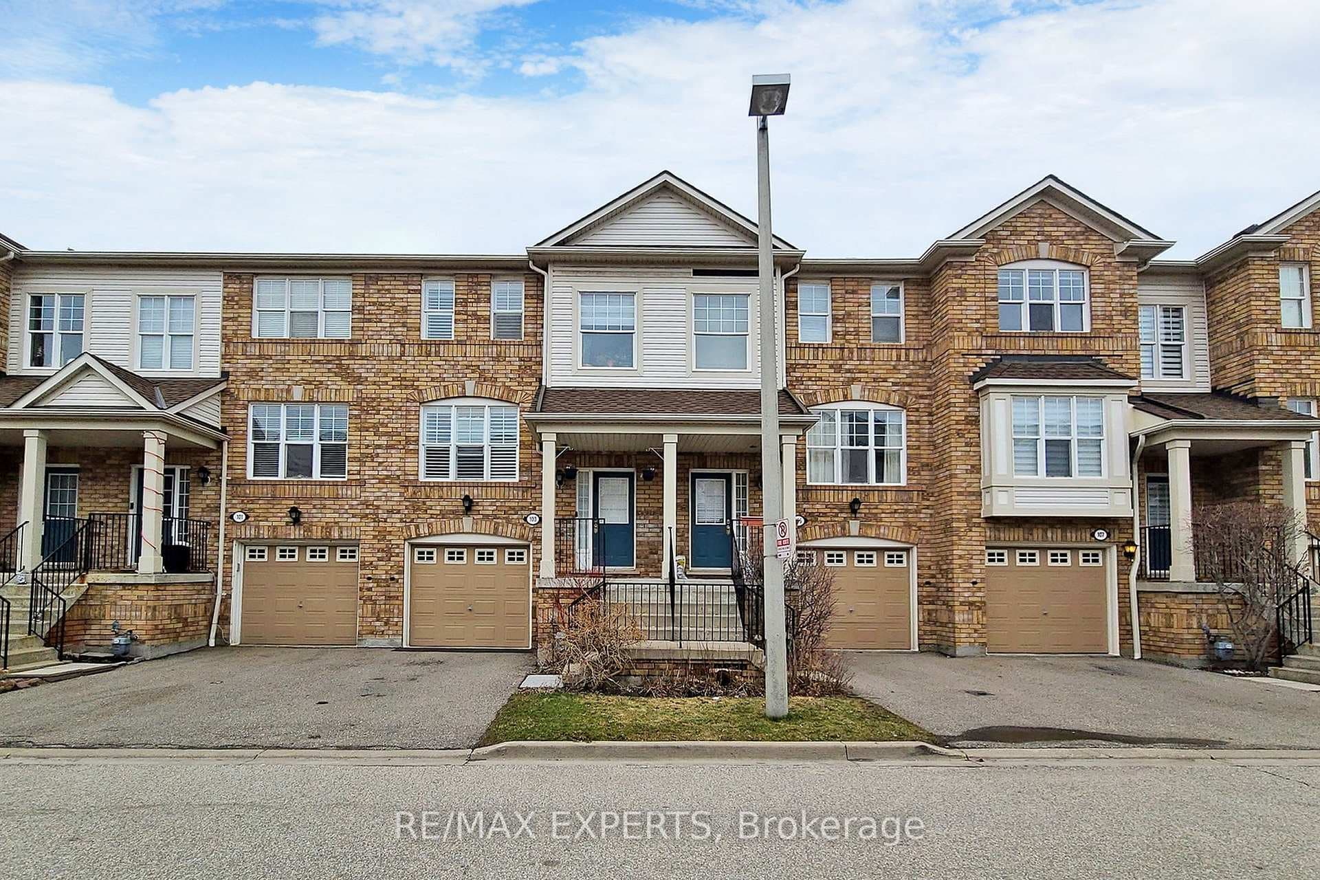 5980 Whitehorn Avenue Unit 103, Mississauga, ON L5V 2Y3 - Photo 1