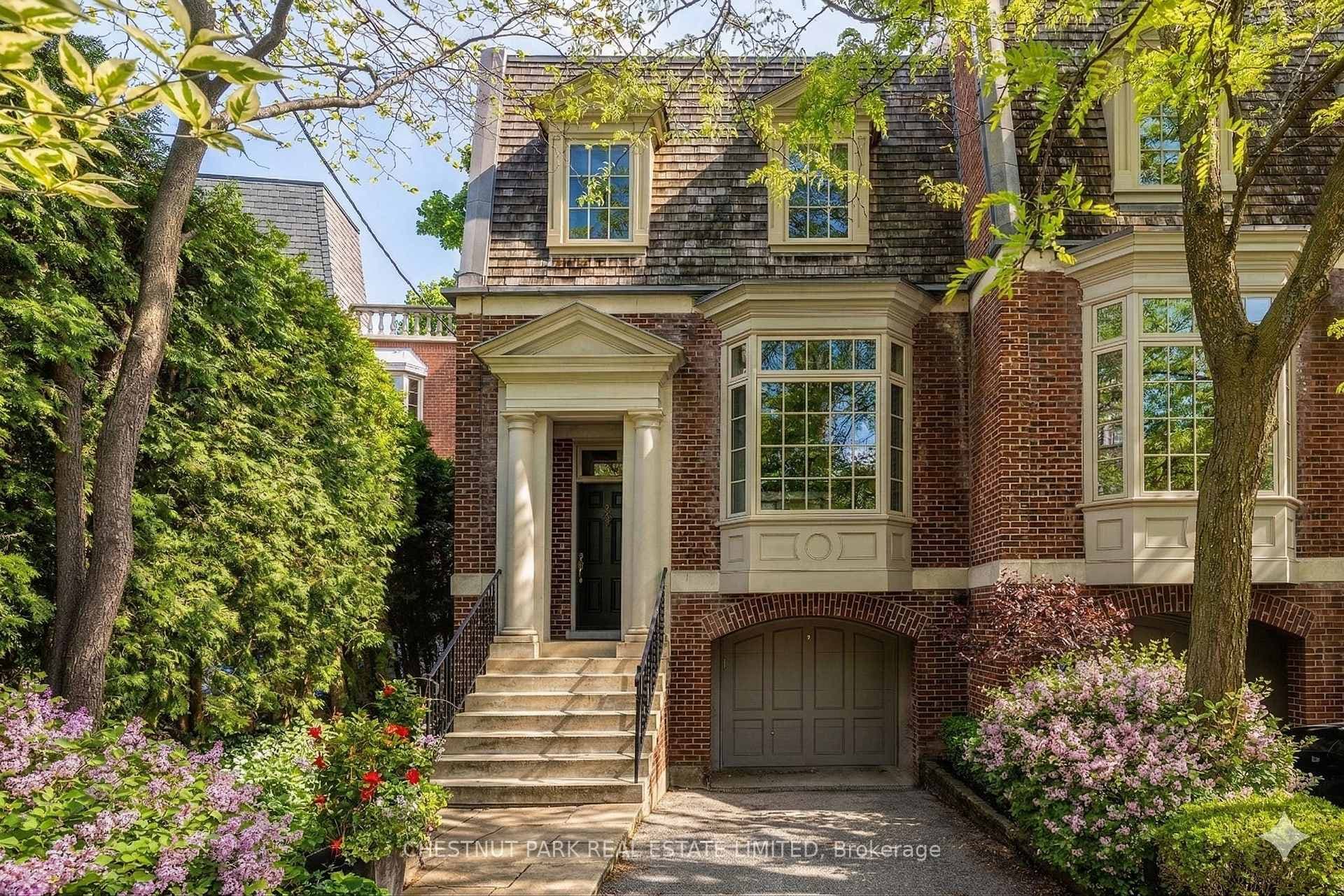 40 Summerhill Gardens, Rosedale / Moore Park, ON M4T 1B4 - Photo 1