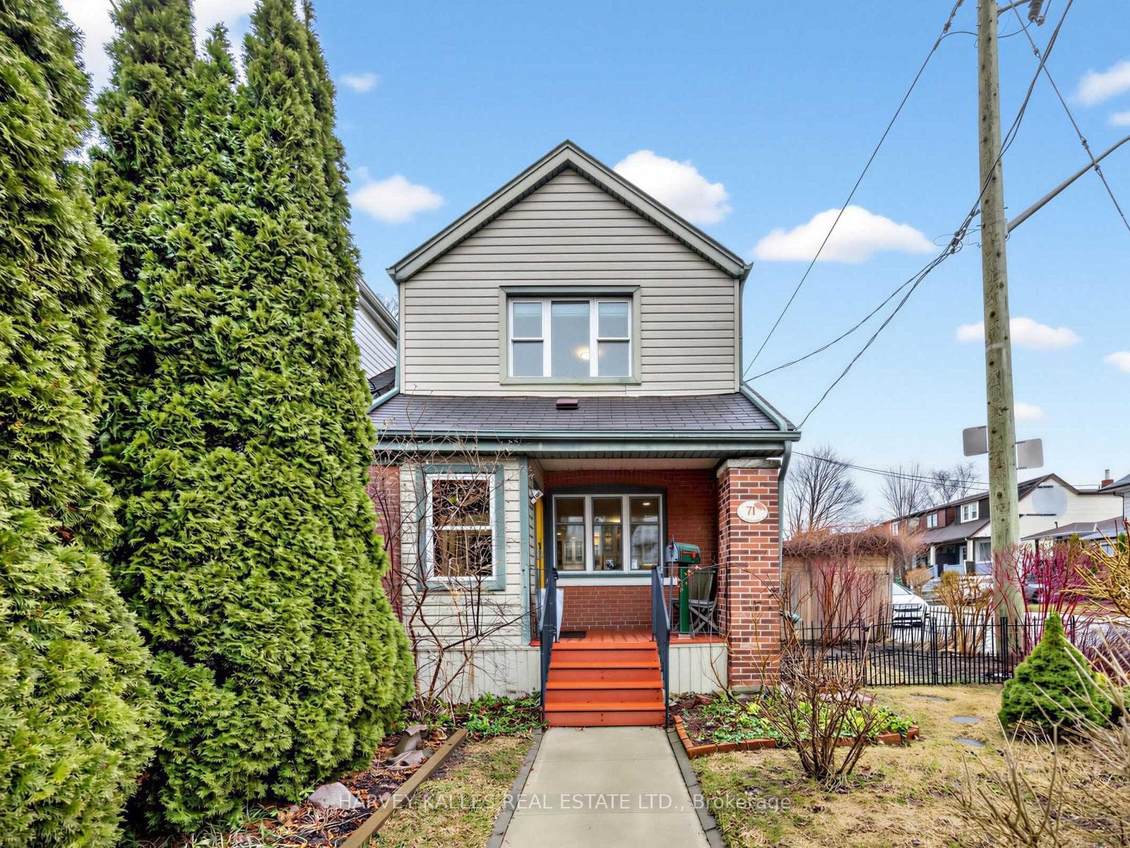 71 Dentonia Park Avenue, Danforth / East York, ON M4C 1X1 - Photo 1