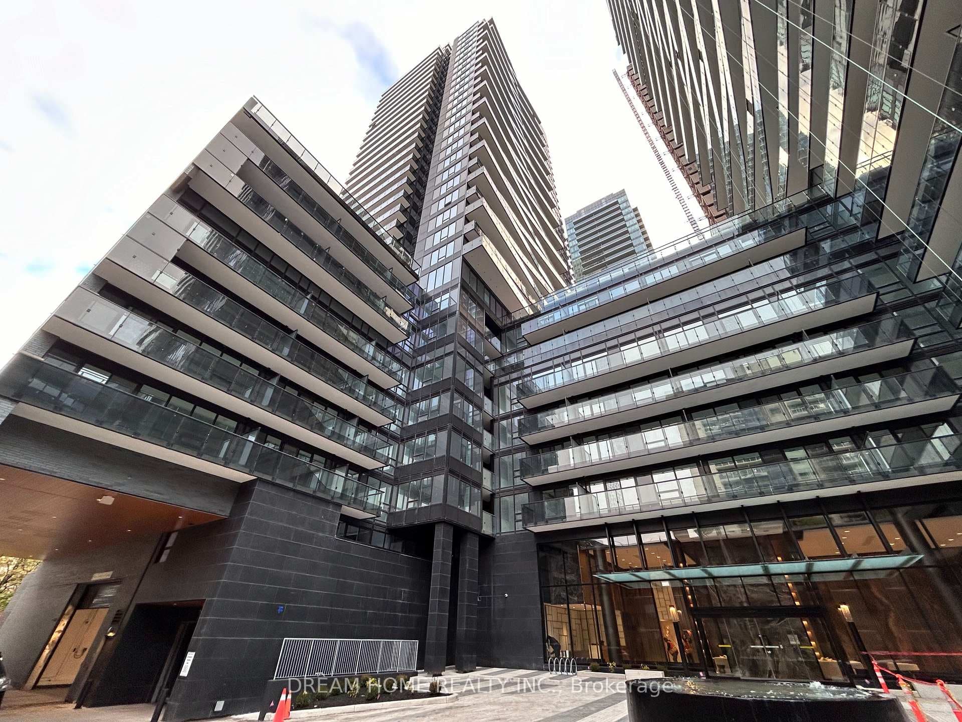 127 Broadway Avenue Unit 210, Leaside / Davisville, ON M4P 1V4 - Photo 1