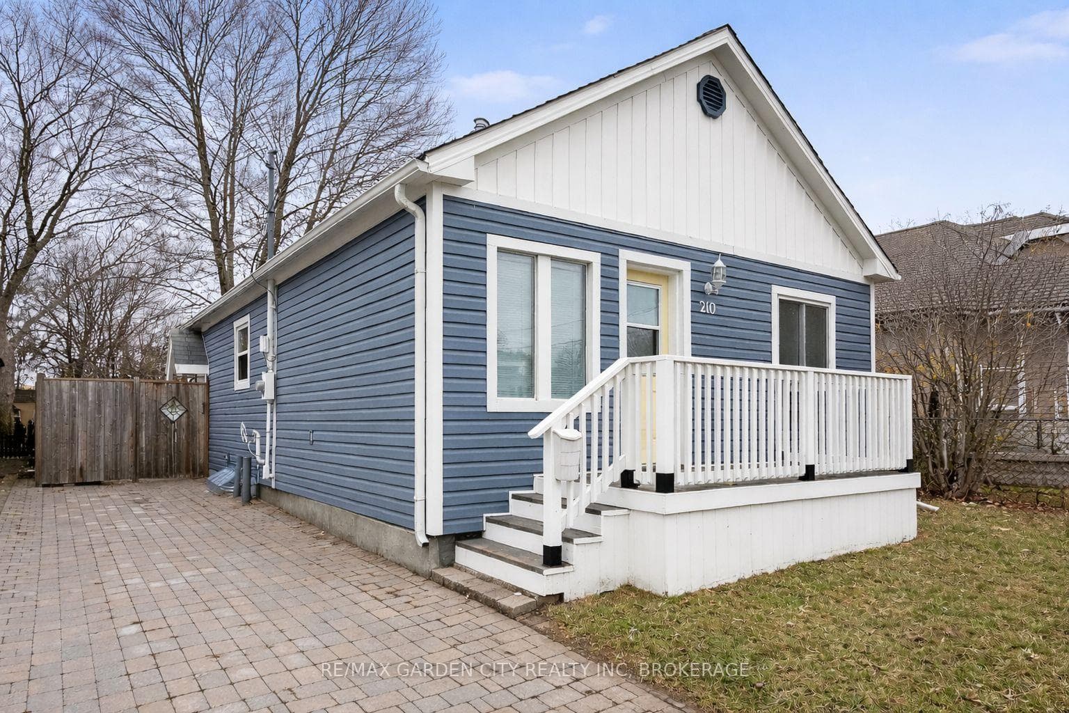 210 Wright Street, Welland, ON L3B 2K3 - Photo 1