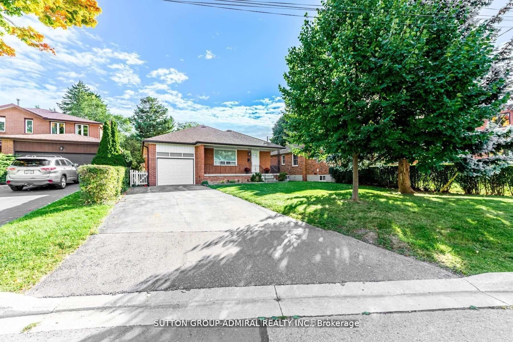 19 Tobruk Crescent Unit BSMT, Willowdale / Newtonbrook, ON M2M 3B3 - Photo 1
