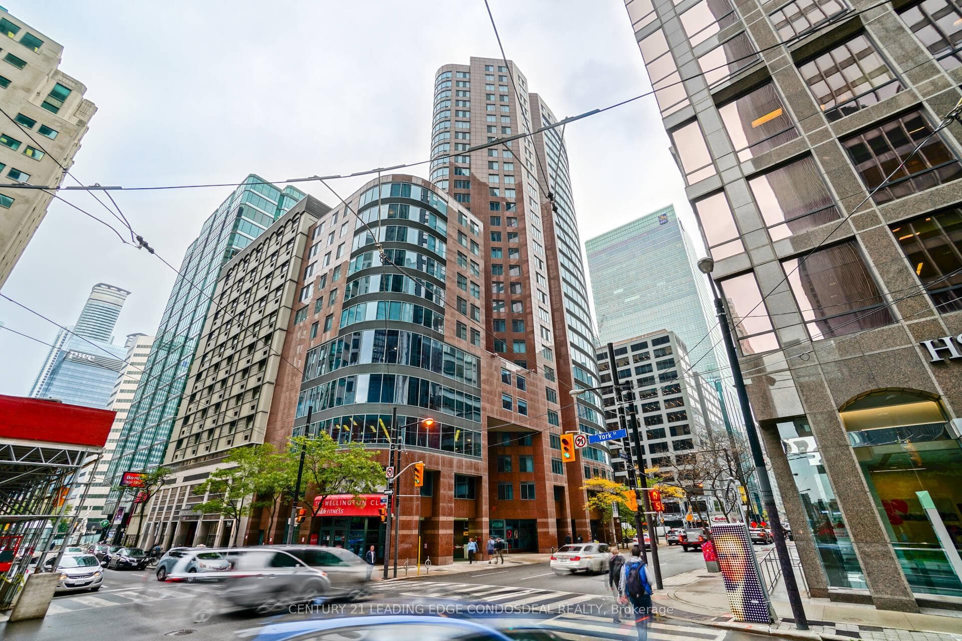 33 University Avenue Unit 1905, Downtown Toronto / Waterfront, ON M5J 2S7 - Photo 1