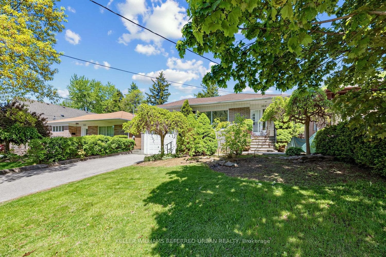 202 Park Home Avenue, Thornhill / Willowdale, ON M2R 1A2 - Photo 1