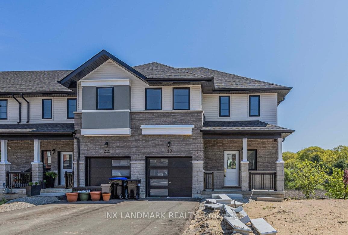 42 Lahey Crescent, Penetanguishene, ON L9M 0W1 - Photo 1