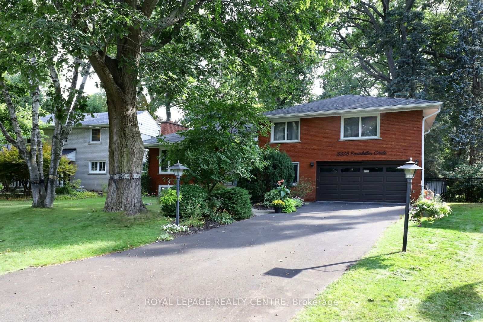 3338 Enniskillen Circle, Mississauga, ON L5C 2M8 - Photo 1