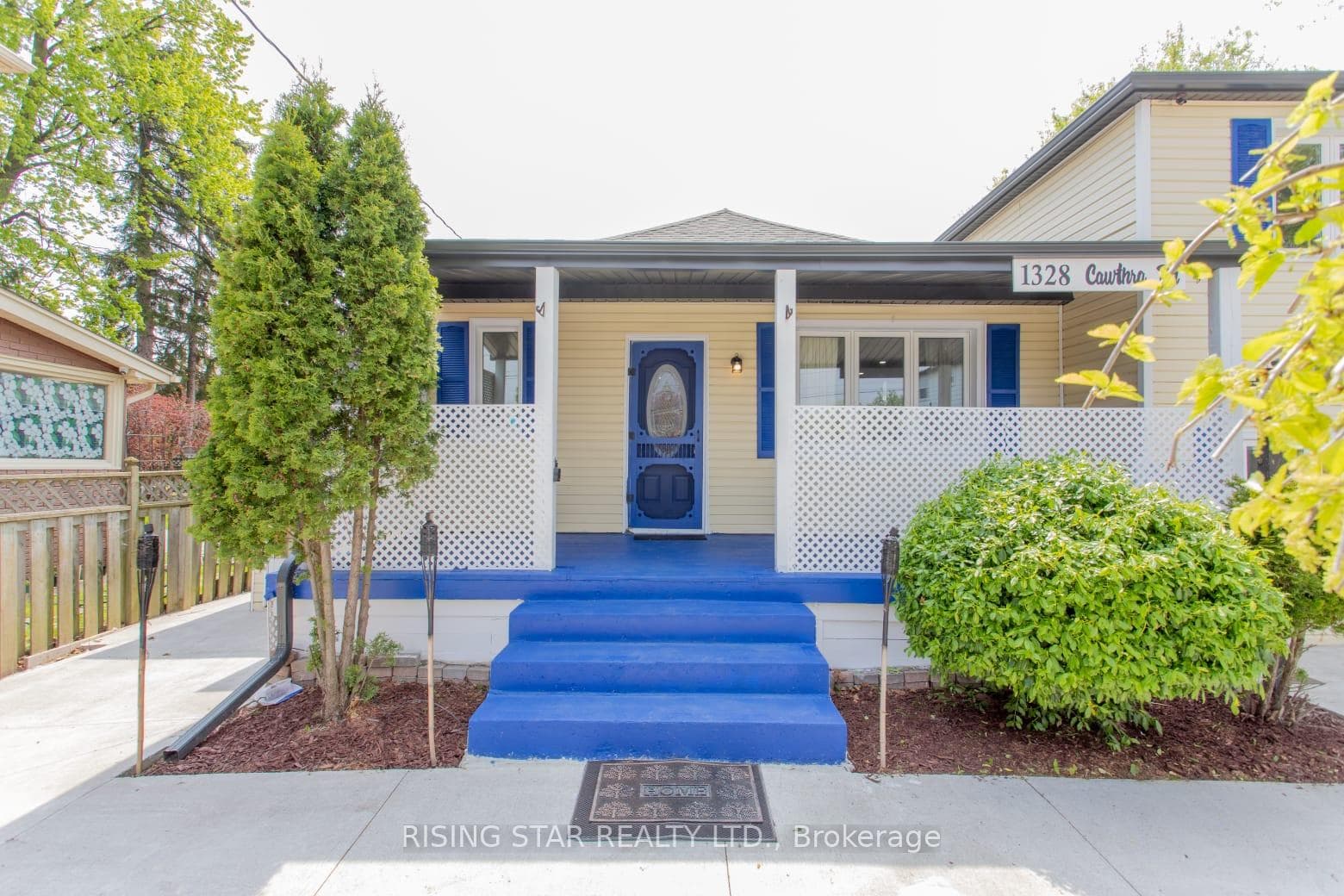 1328 Cawthra Road, Mississauga, ON L5G 4K9 - Photo 1