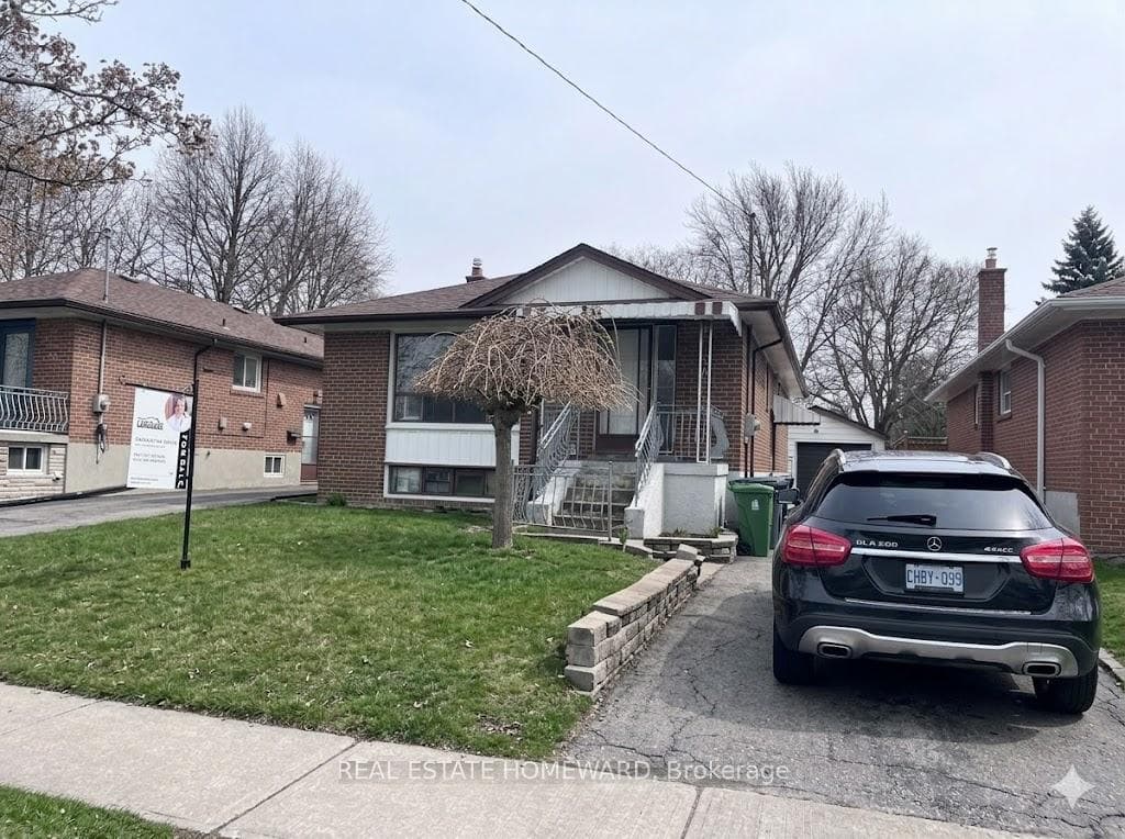 7 Dunlop Avenue Unit Main, Dorset Park / Kennedy Park, ON M1K 1K8 - Photo 1