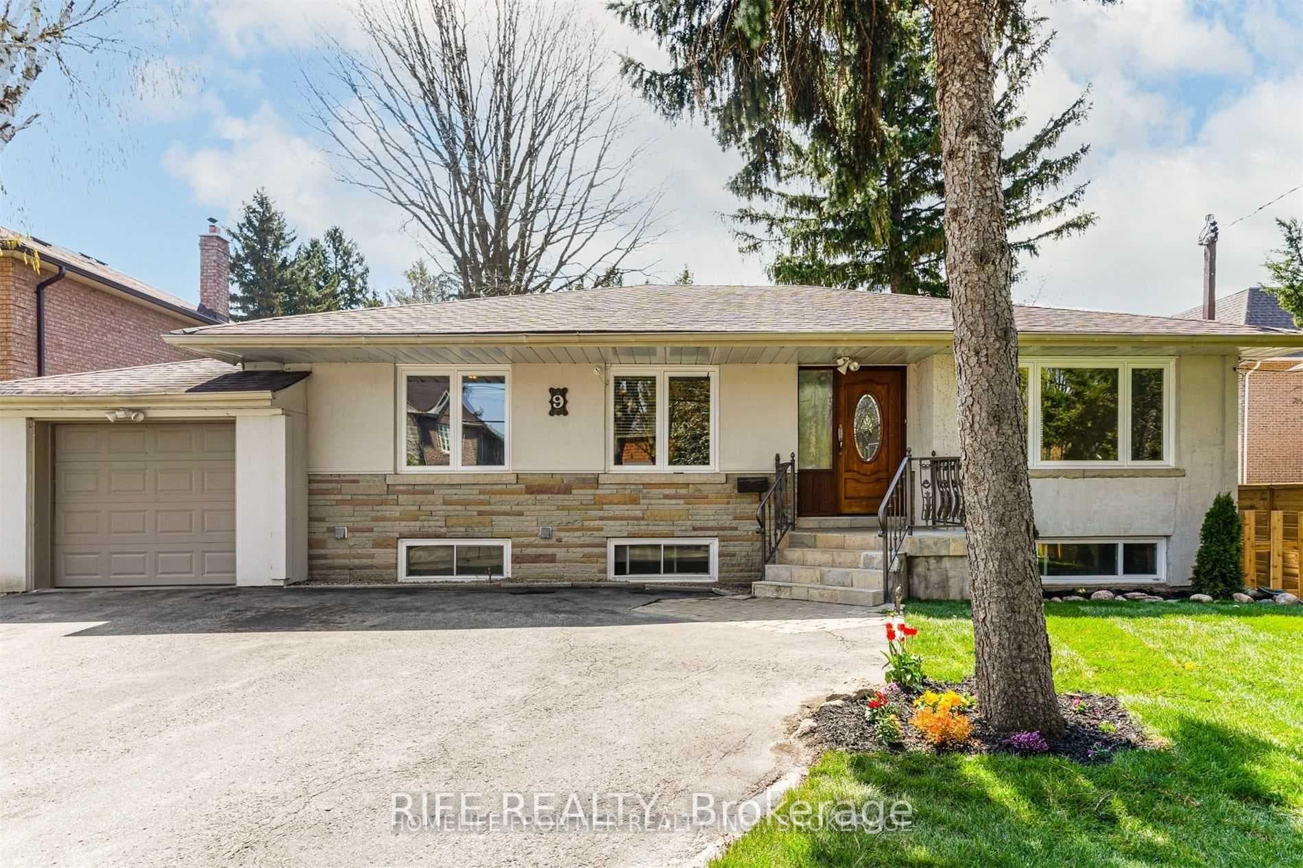 9 Northwood Drive, Willowdale / Newtonbrook, ON M2M 2J7 - Photo 1