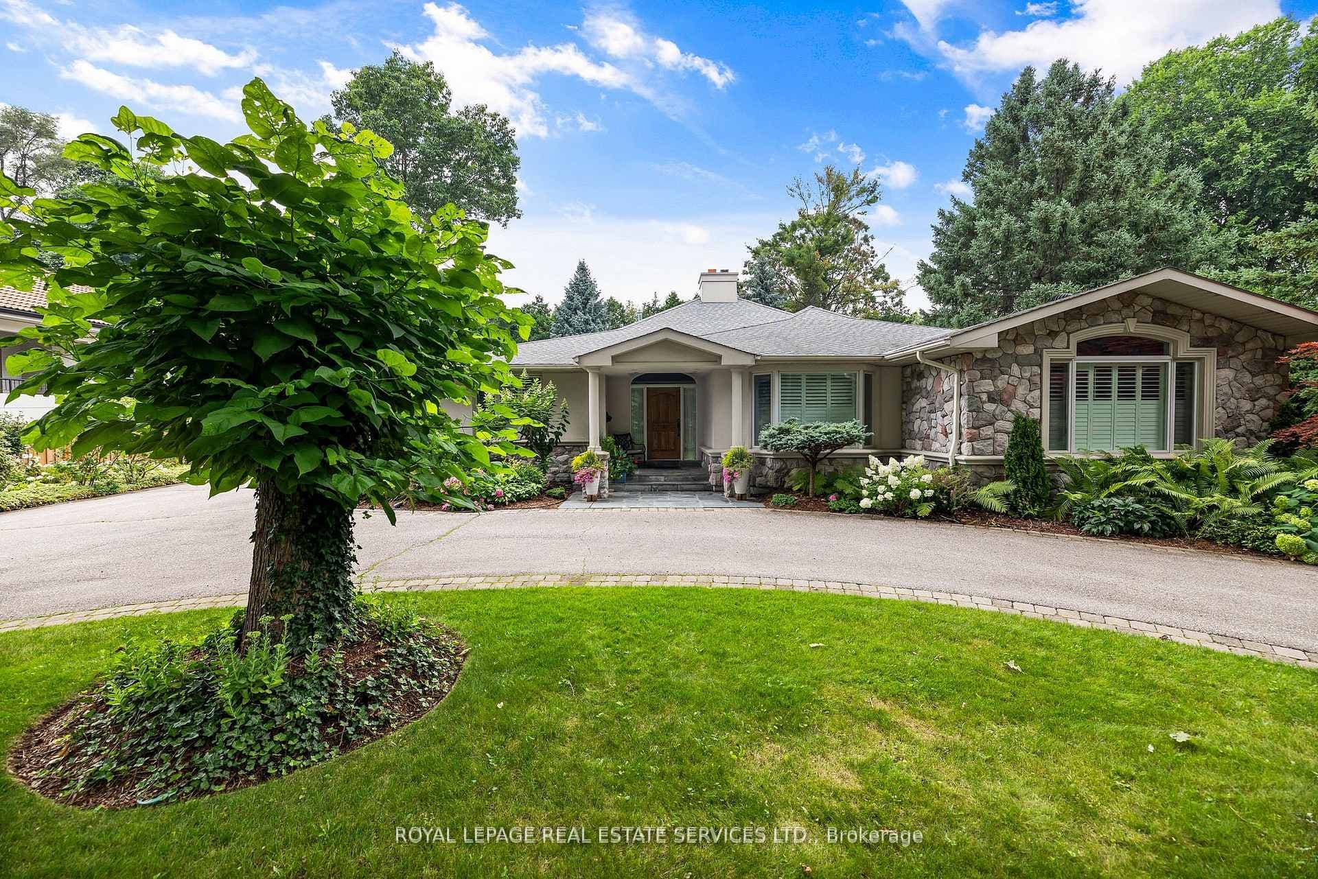 70 Leggett Avenue, Etobicoke (Kingsview Village / Humber Heights), ON M9P 1X4 - Photo 1
