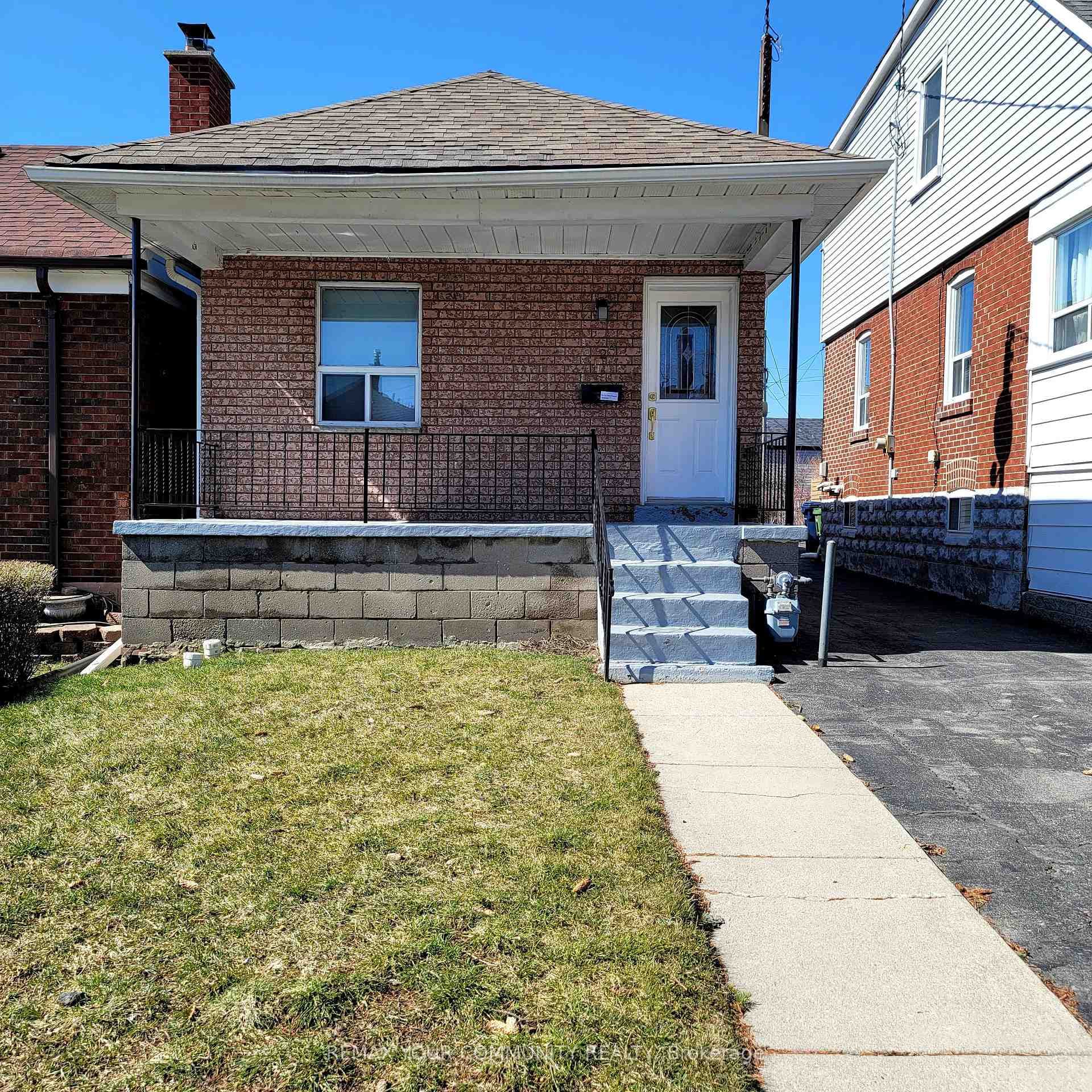 128 Dynevor Road, Keelesdale / Eglinton West, ON M6E 3X2 - Photo 1