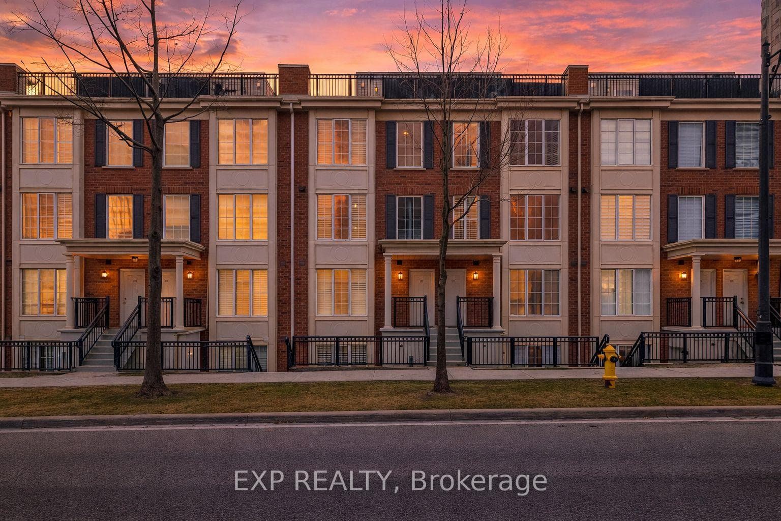 3 Everson Drive Unit 121, Willowdale / Newtonbrook, ON M2N 7C2 - Photo 1