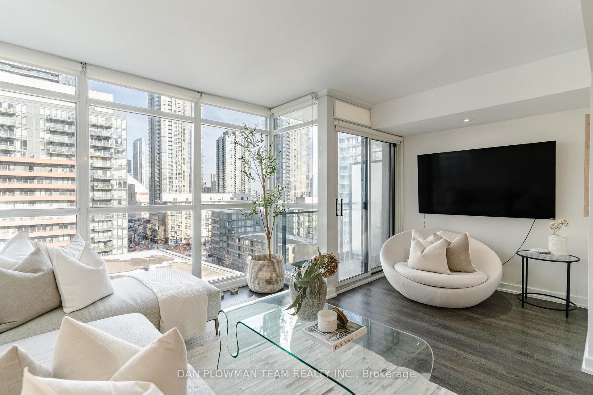 8 Telegram Mews Unit 1006, Downtown Toronto / Waterfront, ON M5V 3Z5 - Photo 1