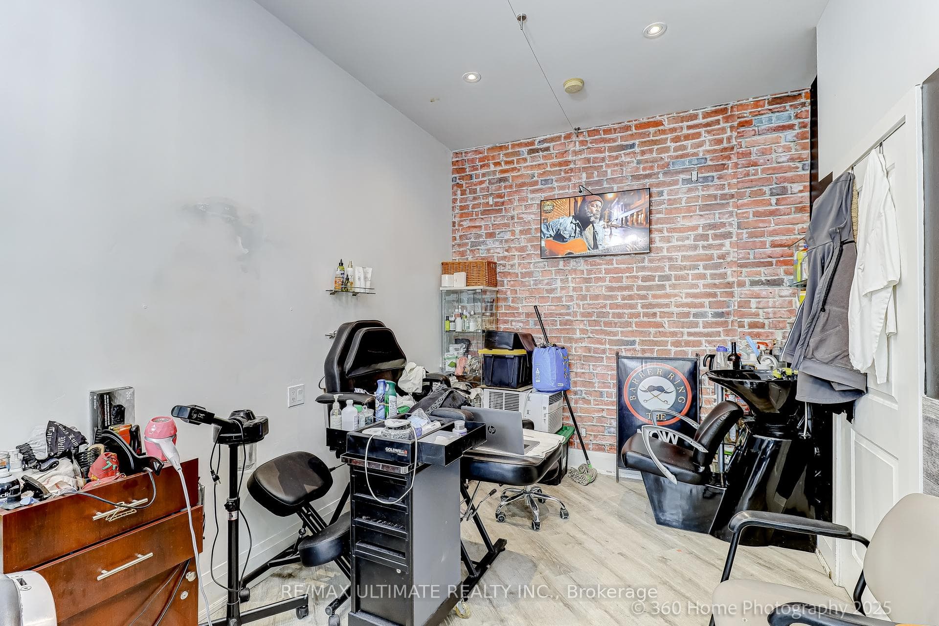 864 Broadview Avenue, Danforth / East York, ON M4K 2R1 - Photo 1