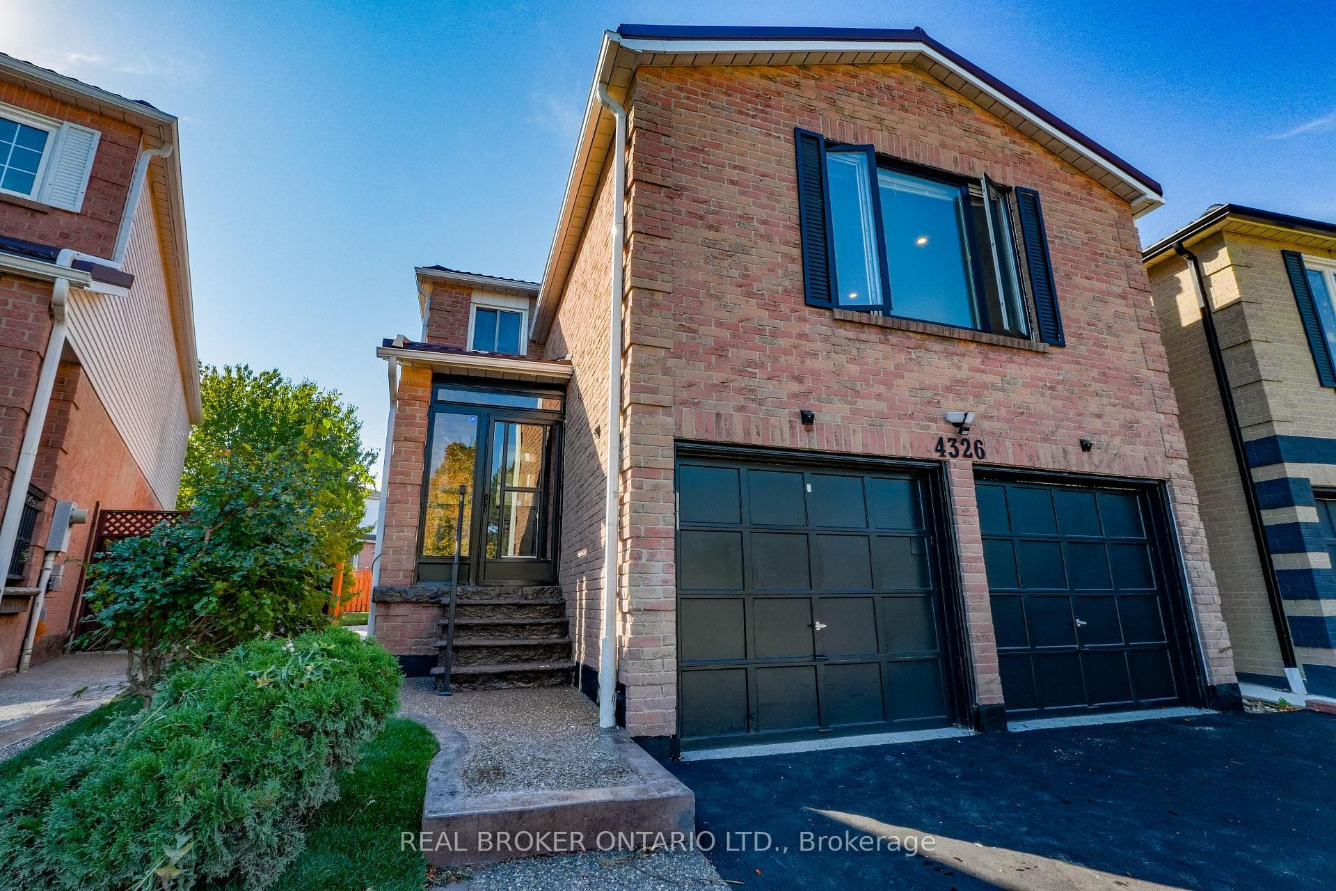 4326 Waterford Crescent, Mississauga, ON L5R 2B2 - Photo 1