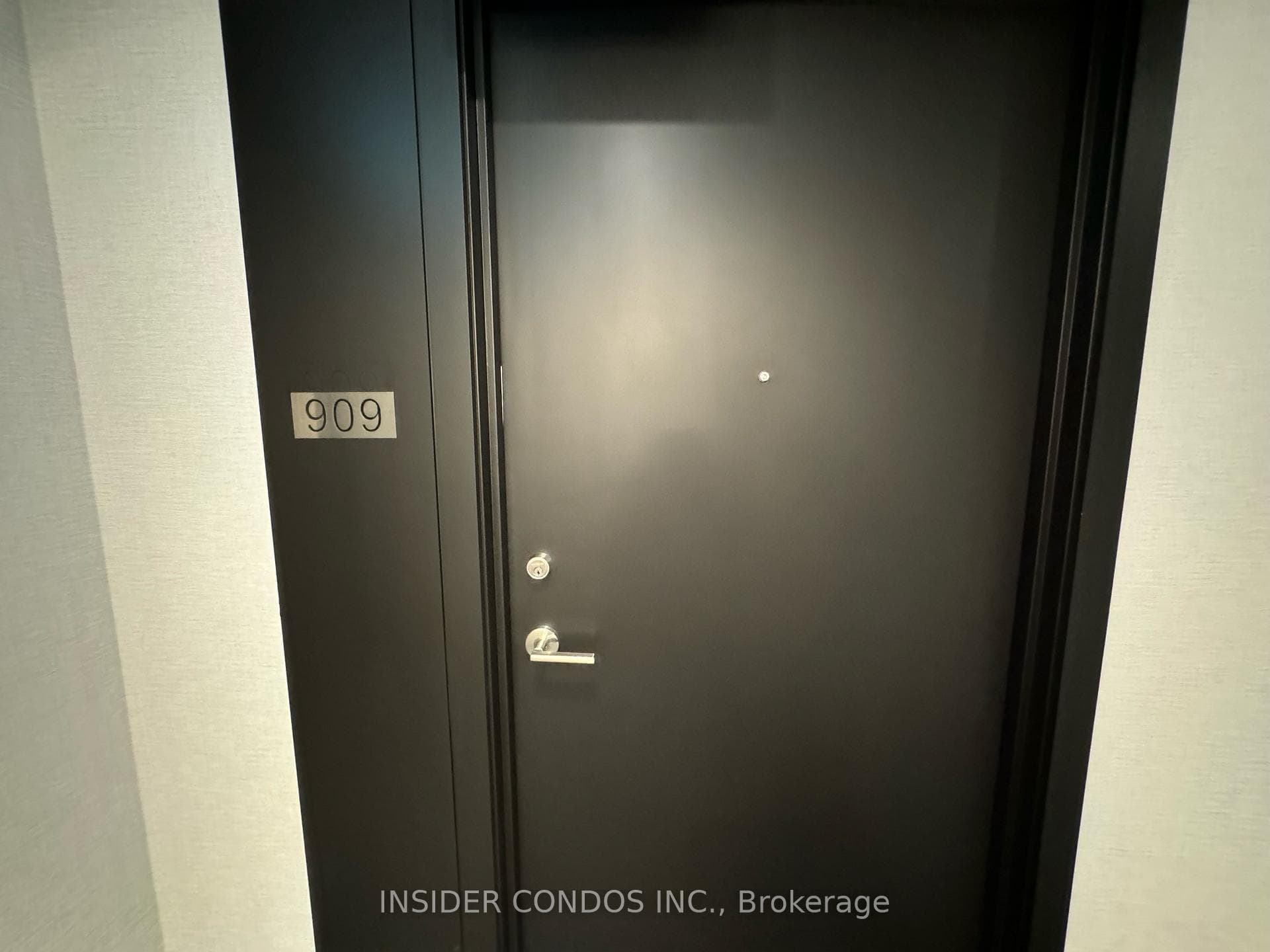 82 Dalhousie Street Unit 909, Toronto C08