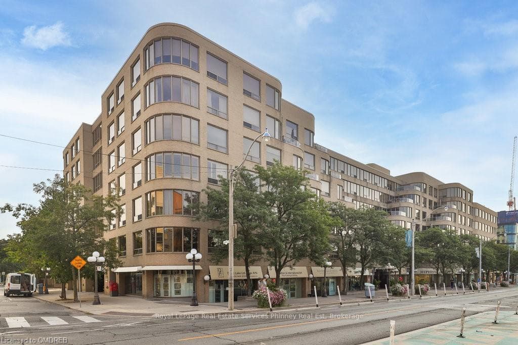 1177 YONGE Street Unit 401, Rosedale / Moore Park, ON M4T 2Y4 - Photo 1