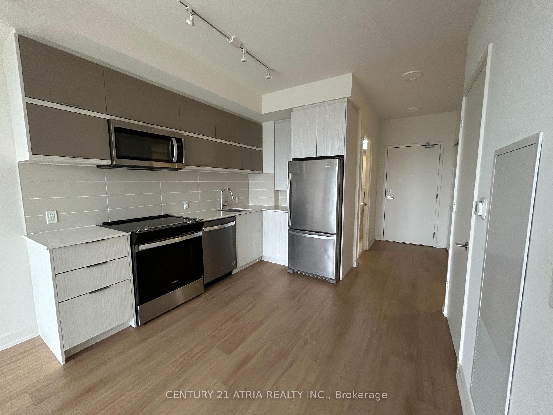 10 Deerlick Court Unit 1606, Don Mills / Parkwoods / Victoria Village, ON M3A 0A7 - Photo 1