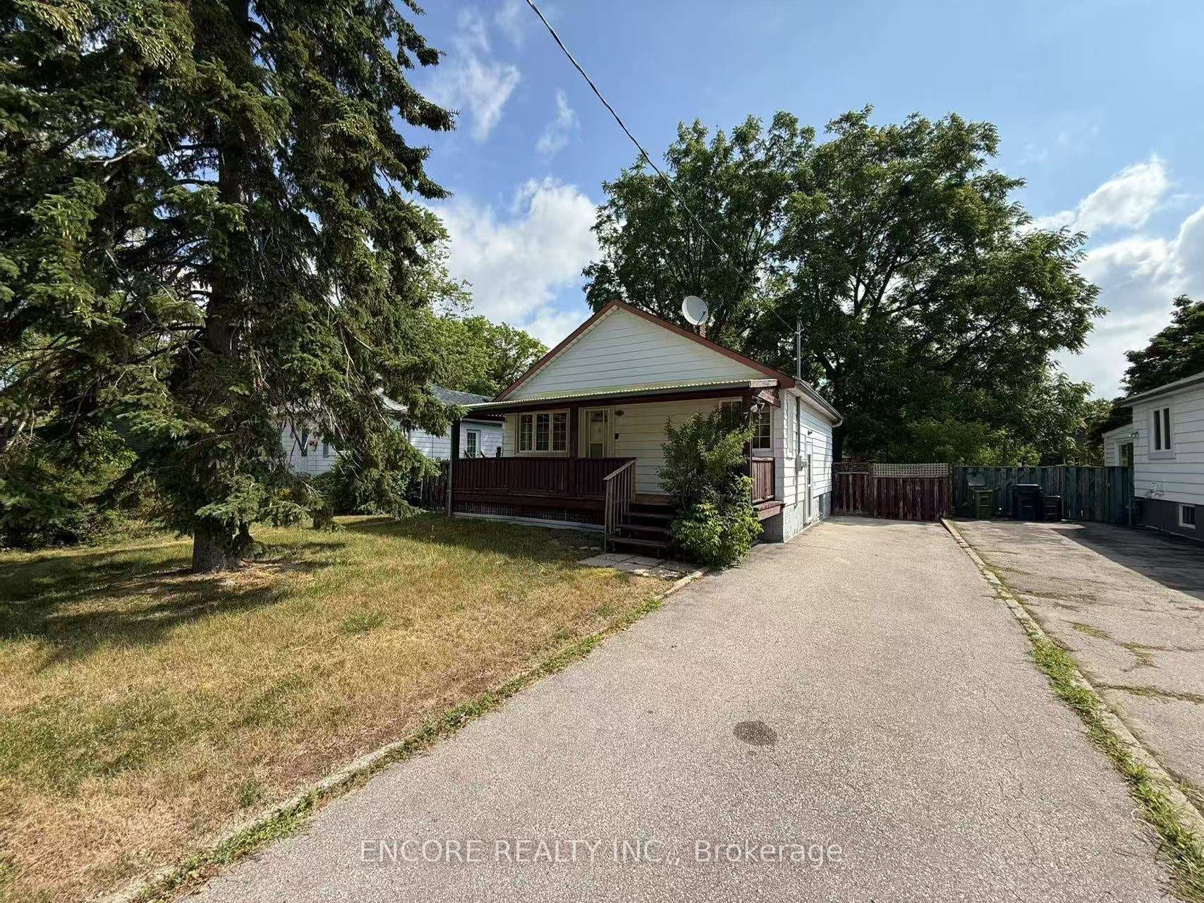 7 Weir Crescent, Rouge / Port Union / Malvern, ON M1E 3A8 - Photo 1