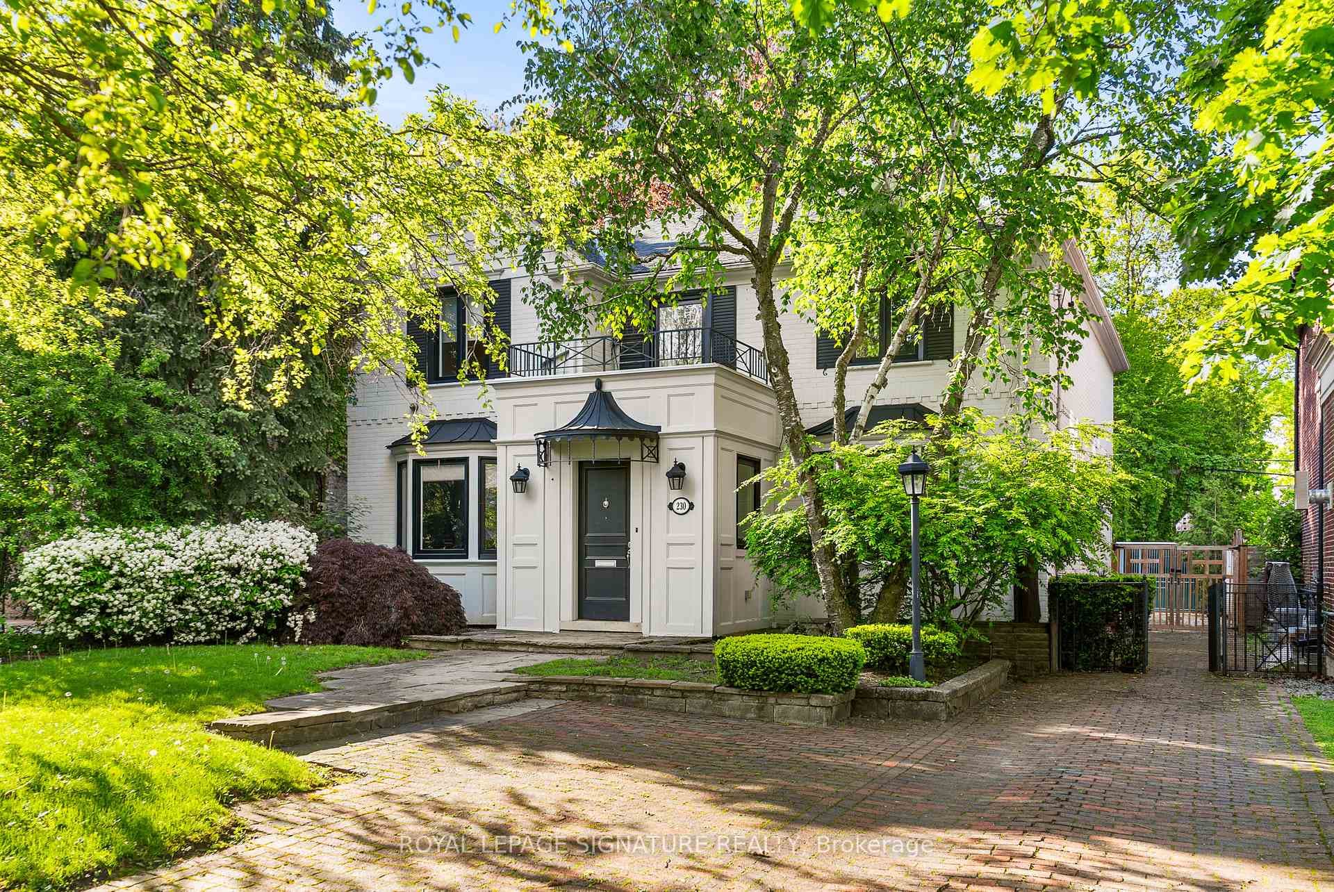 230 Strathallan Wood, Lawrence Park / Bedford Park, ON M5N 1T4 - Photo 1