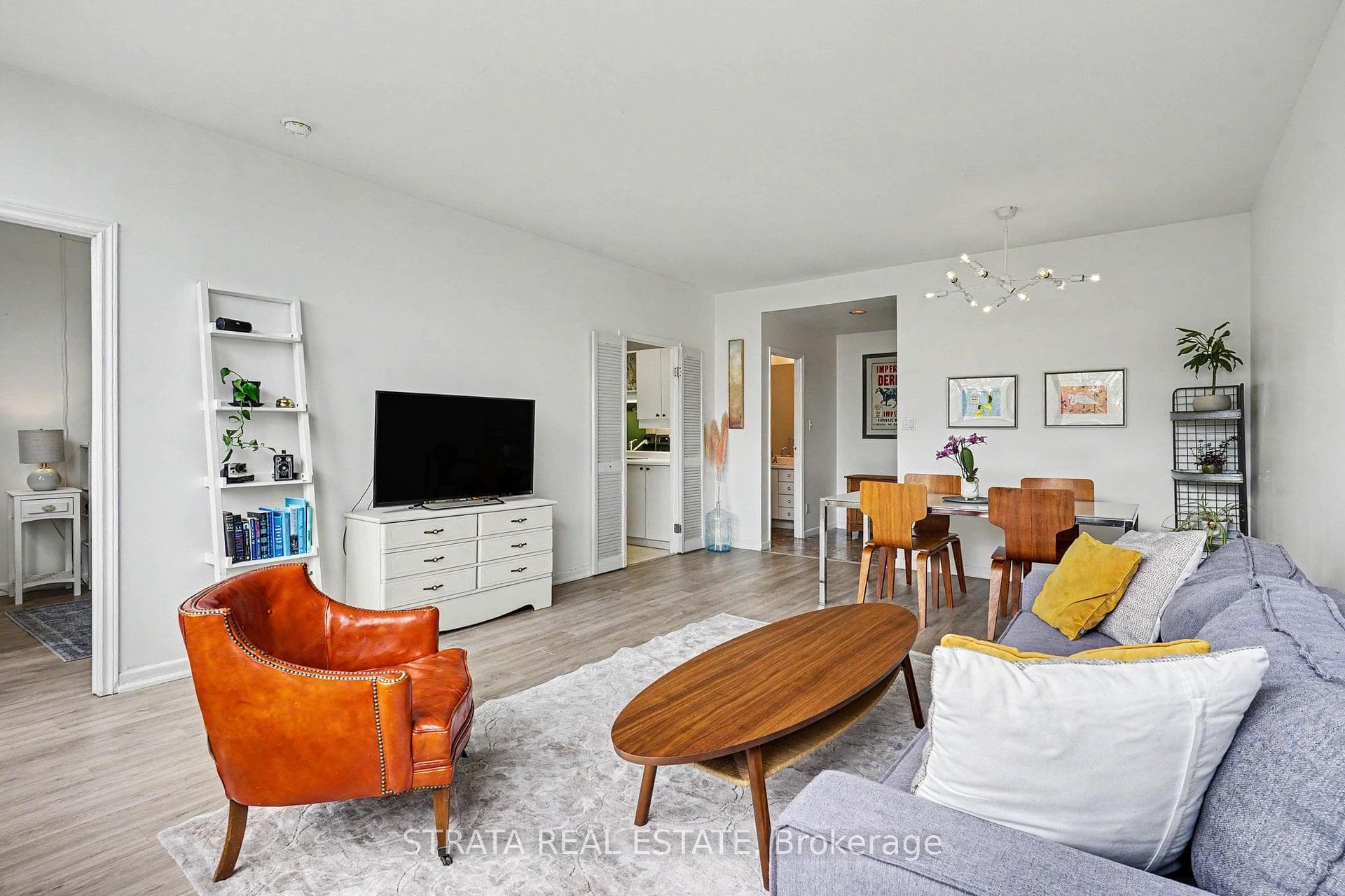 300 Coxwell Avenue Unit 406, Toronto E01