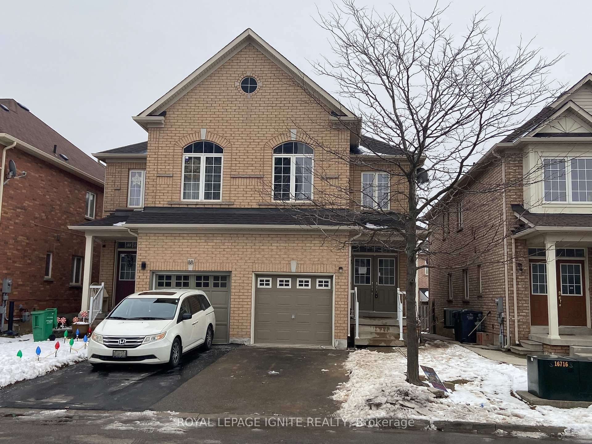 90 Kilrea (Main & 2nd Floor) Way, Brampton, ON L6X 0R3 - Photo 1