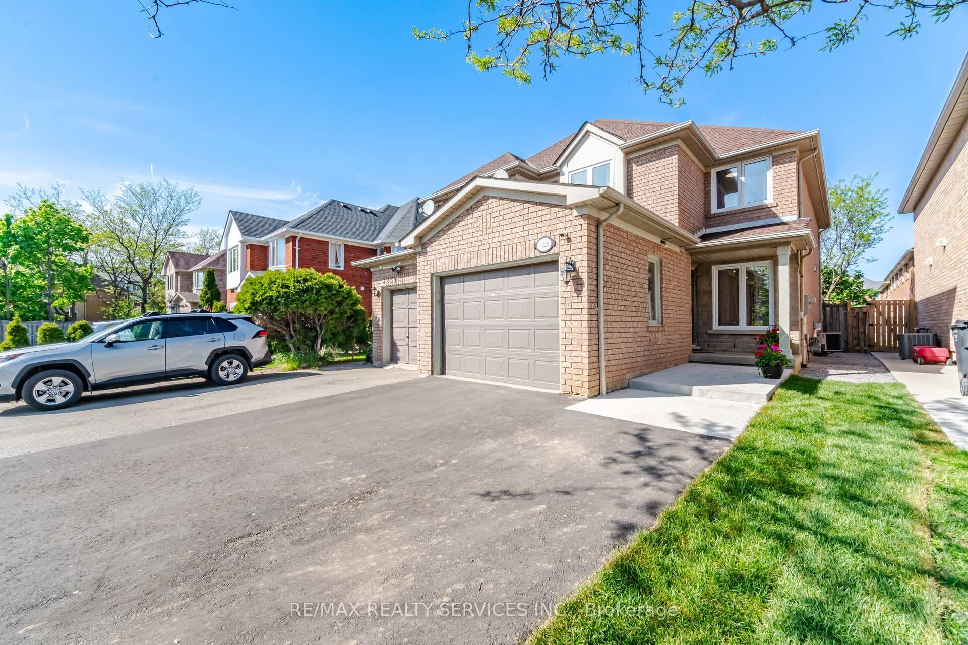 3229 Fanleaf Drive, Mississauga, ON L5N 7C8 - Photo 1