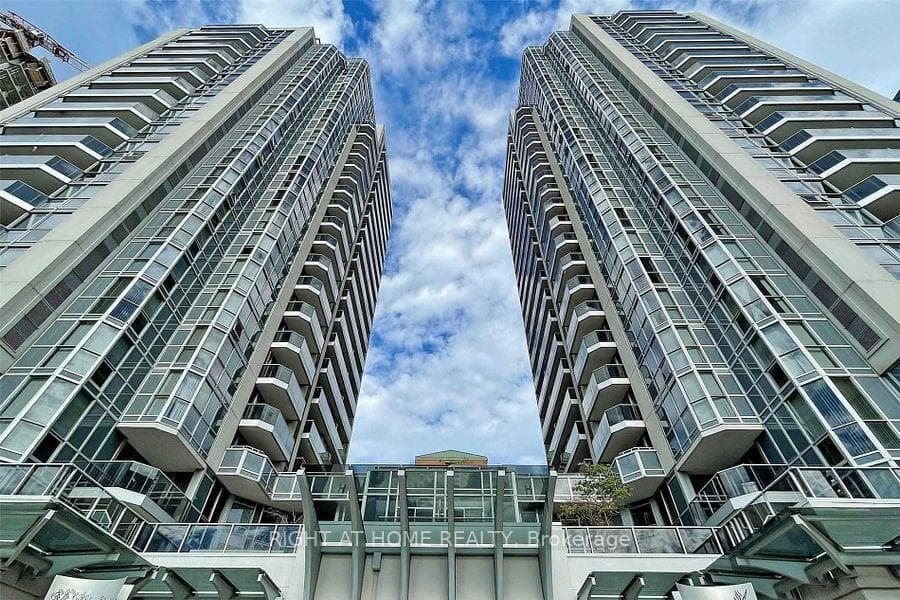 5793 Yonge Street Unit 2101, Willowdale / Newtonbrook, ON M2M 0A9 - Photo 1