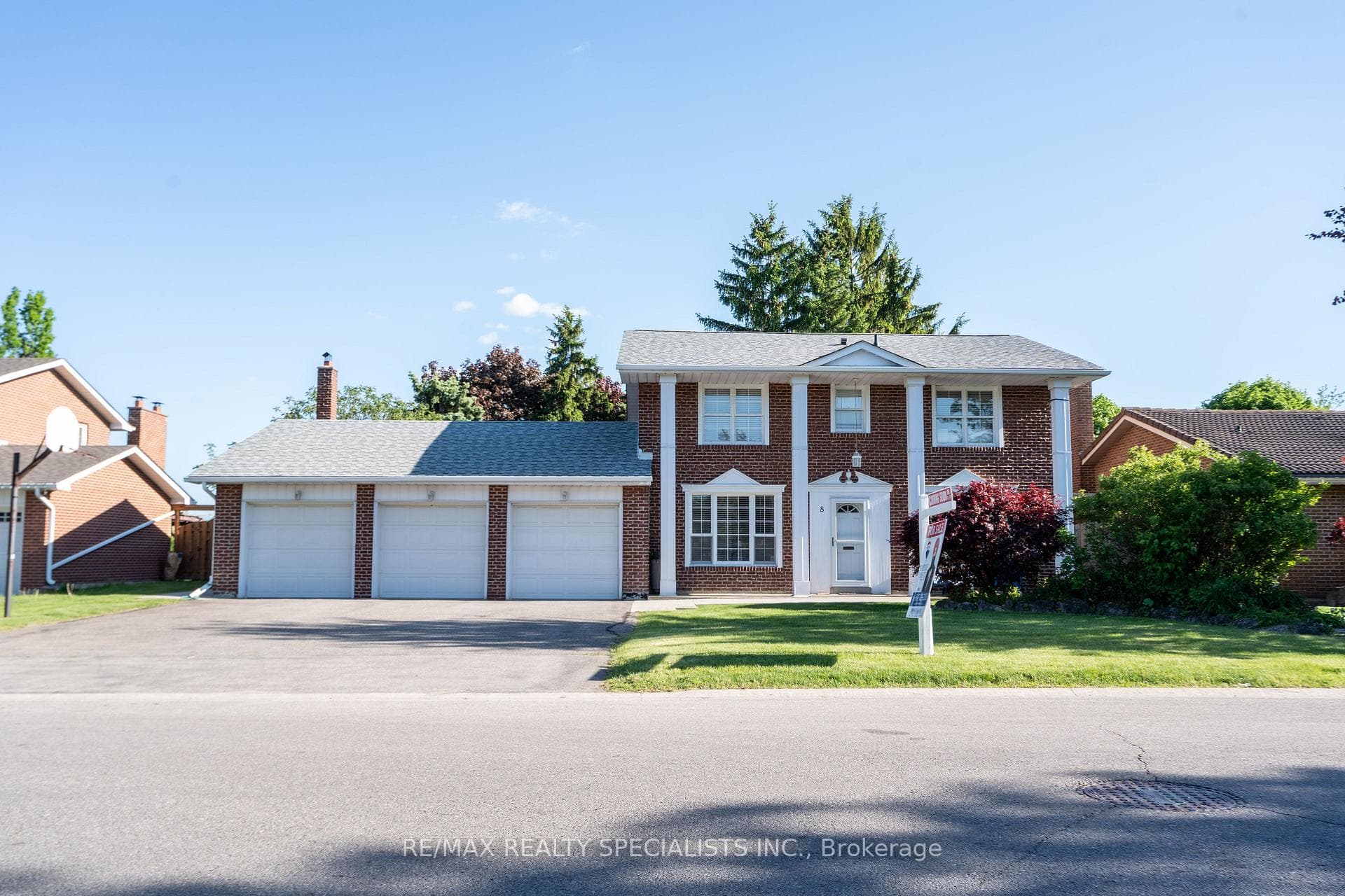 8 River View Drive, Brampton, ON L6W 2E5 - Photo 1