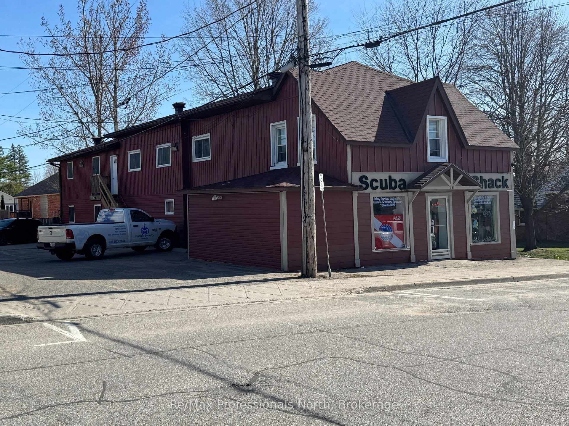 141 Hotchkiss Street, Gravenhurst