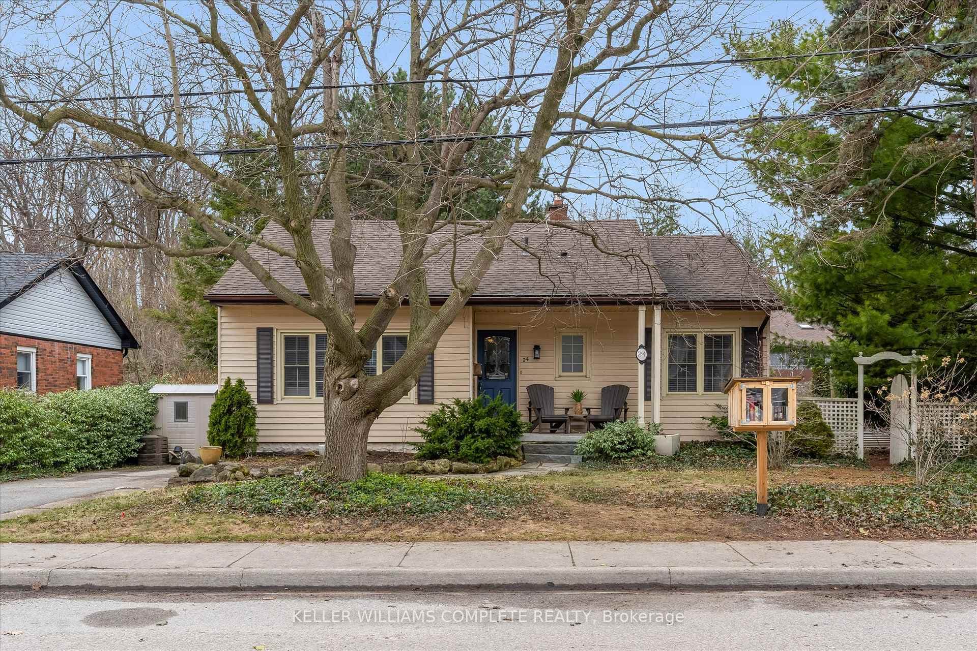 24 Central Park Avenue, Hamilton, ON L9H 2M7 - Photo 1